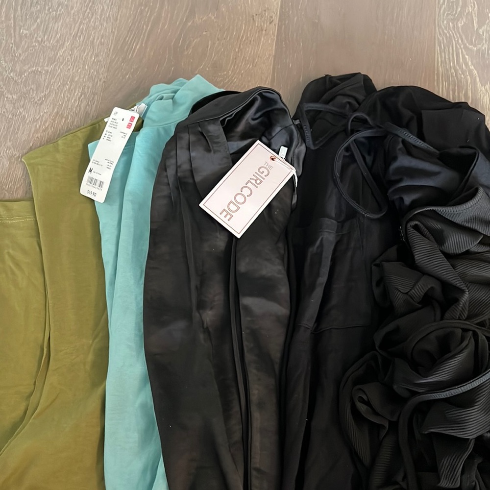 Miscellaneous Medium Clothing